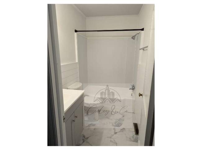 Building Photo - 1206 S 9th St