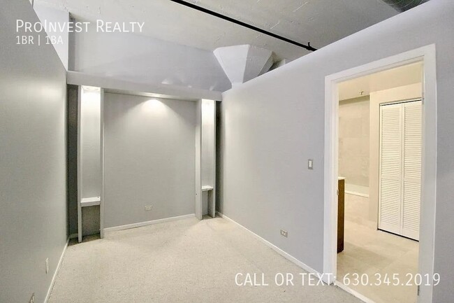 Building Photo - Available Now! Sprawling Sun-drenched 1Bed...