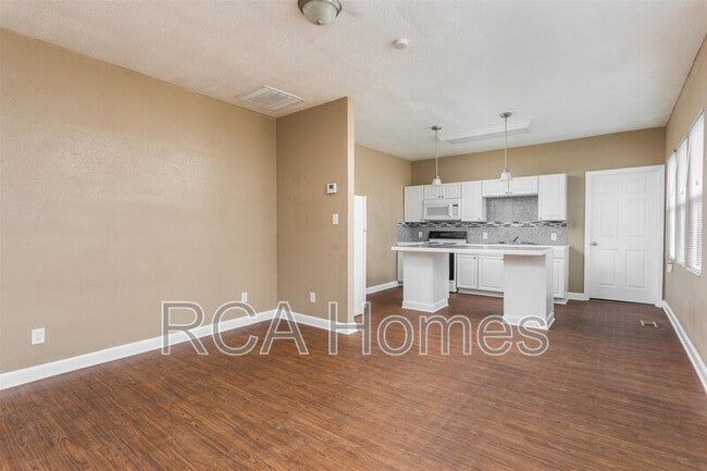 Building Photo - 3117 E Michigan St