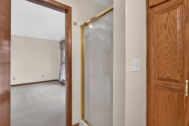 Building Photo - 133 Foxtail Dr