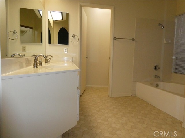 Building Photo - 10695 Jasper Ave