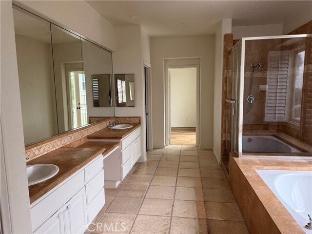 Building Photo - 5830 E Lavender Ct