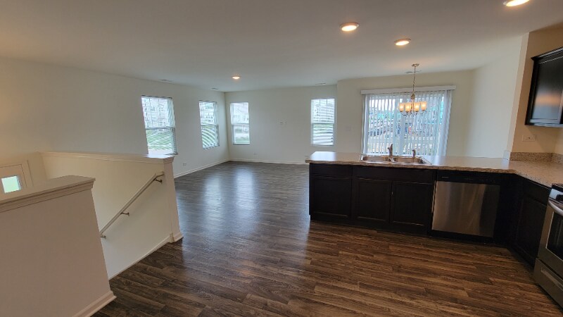 Building Photo - 200 Goldenrod Dr