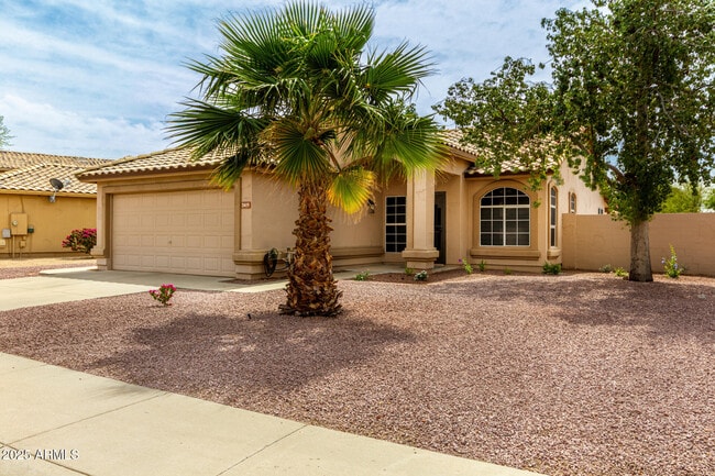 Building Photo - 7415 W Crest Ln