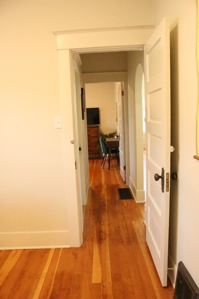 Hallway - 2514 S Ainsworth Ave