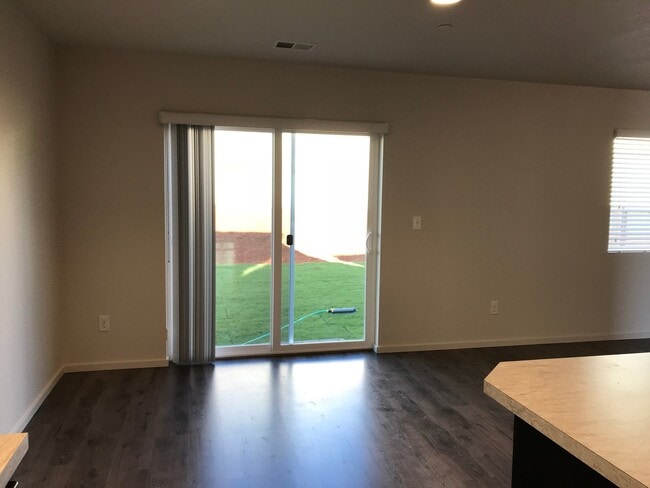 Building Photo - Spacious 4 Bd 2.5 Ba Home in  Camas School District! Upgrades! Close to Parks & Freeway Access!