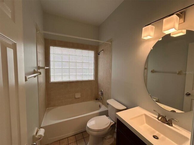 Building Photo - 1046 Whittier Cir