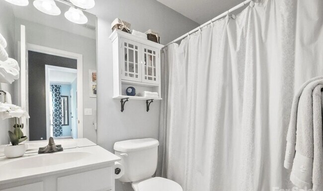 Building Photo - 2143 Kaybird Ln