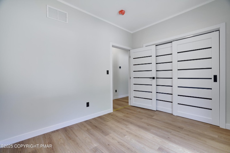 Building Photo - 1540 Lake Ln