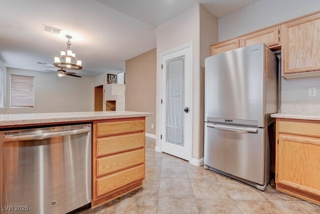 Building Photo - 1948 W Hammer Ln