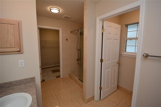 Building Photo - 101 Boulder Rock Dr