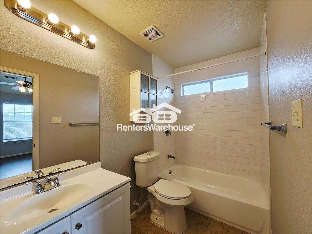 Building Photo - 4075 Mossy Spring Ln