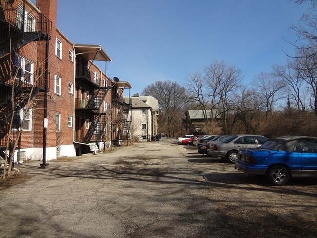 Building Photo - 415 Probasco St