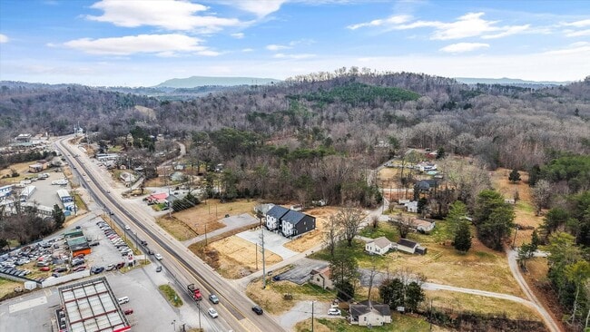 Building Photo - 8302 Lobelia Ln