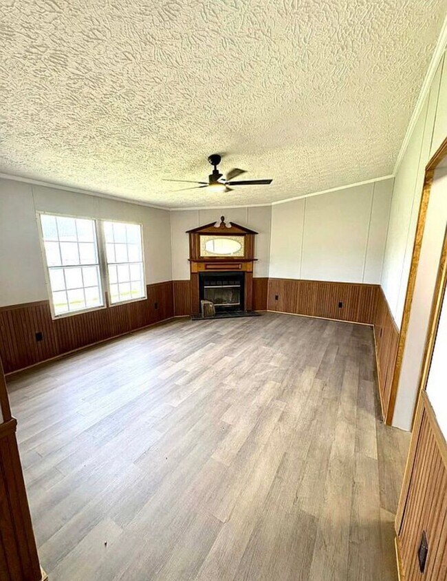 Building Photo - 202 One Tree Ln