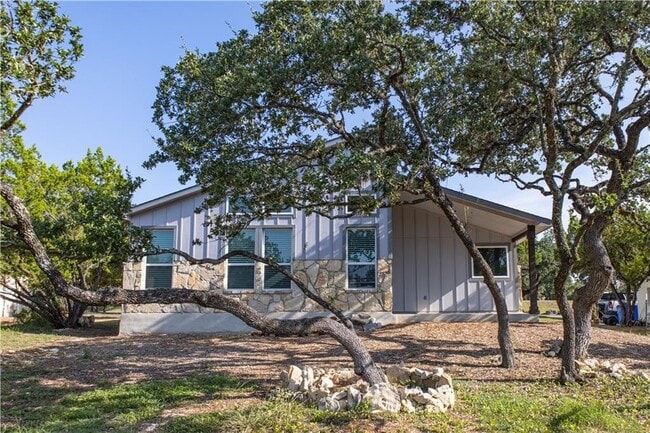 Building Photo - 51 Champions Cir