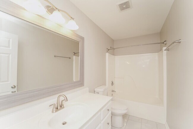 Building Photo - 135 Fritzvon Dr