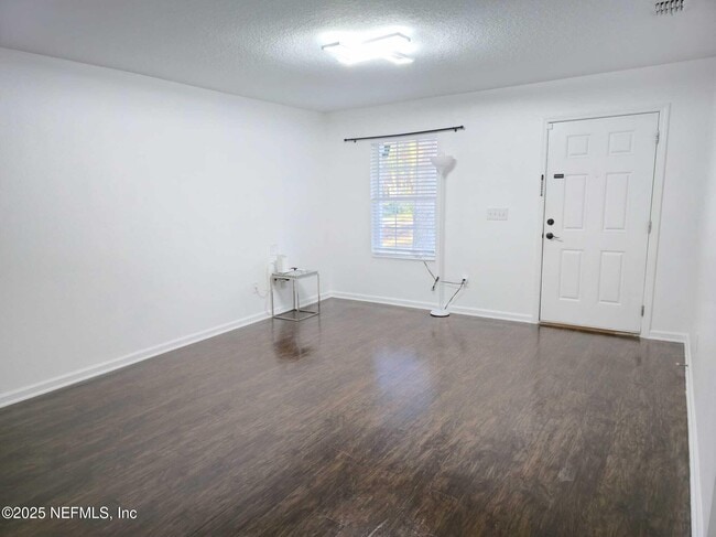 Building Photo - 9124 Adams Ave