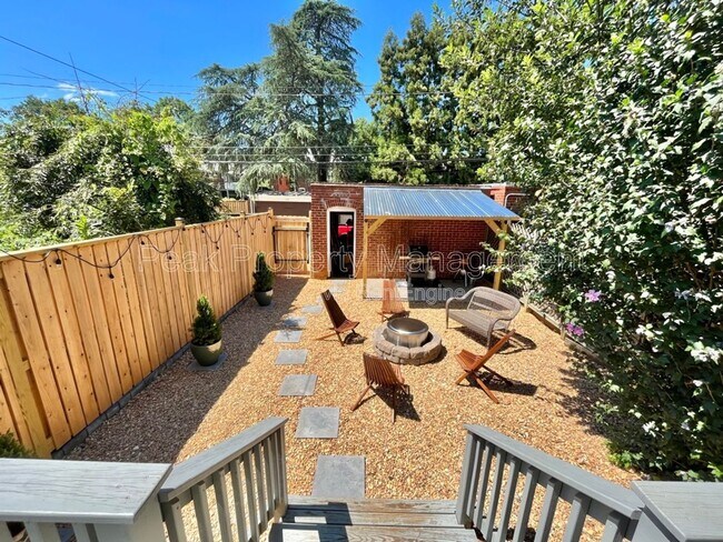 Building Photo - 3327 W Grace St