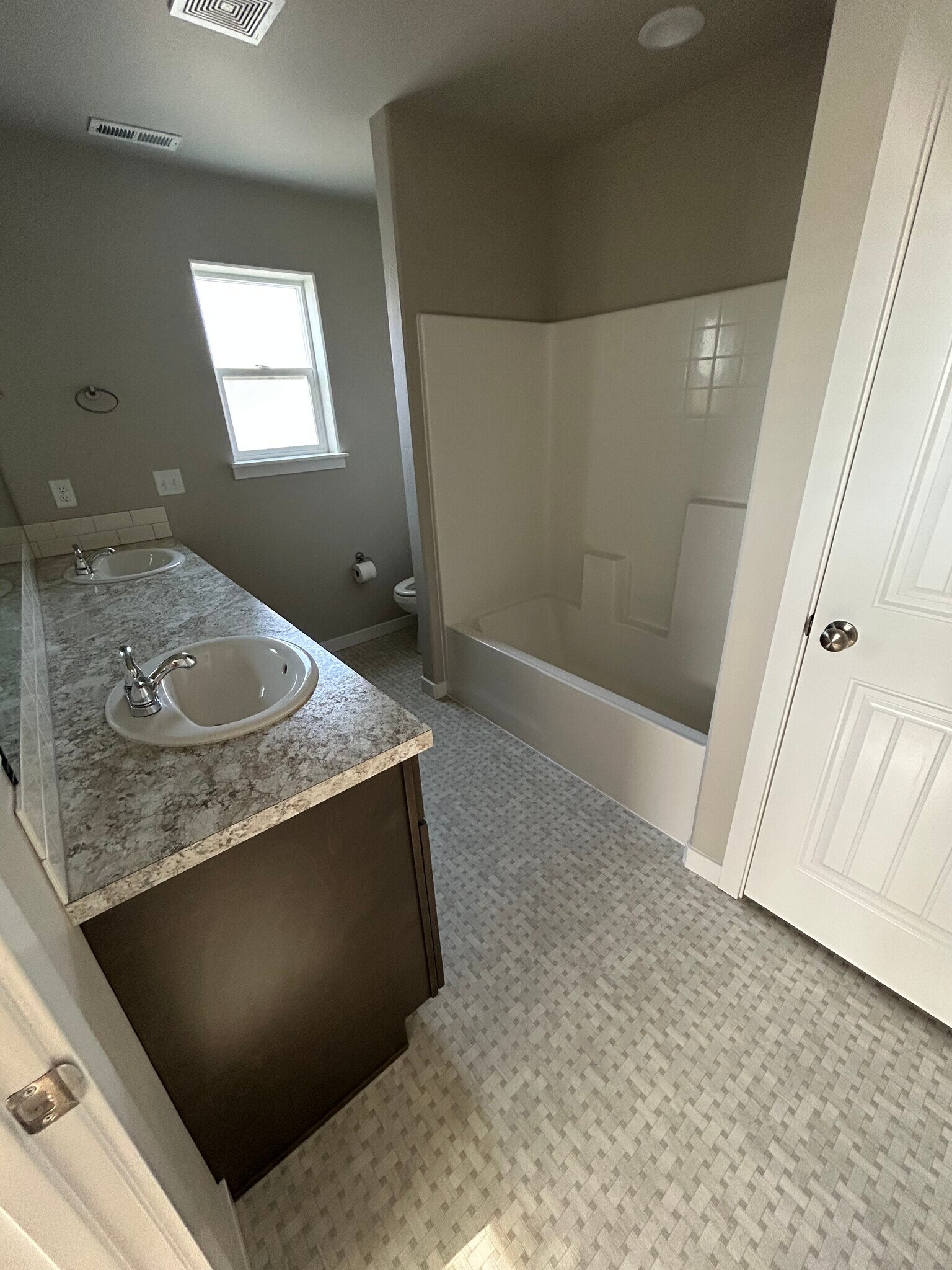 Building Photo - 1008 Frank Henry Rd