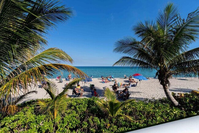 Building Photo - 3140 S Ocean Dr