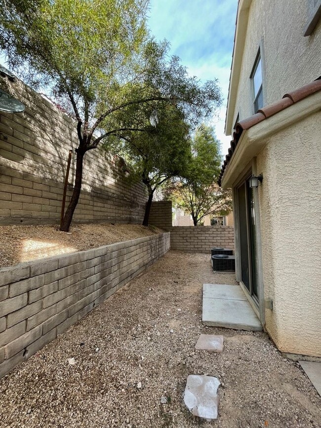 Building Photo - 3 Bedroom Home in Summerlin West COMING SOON!