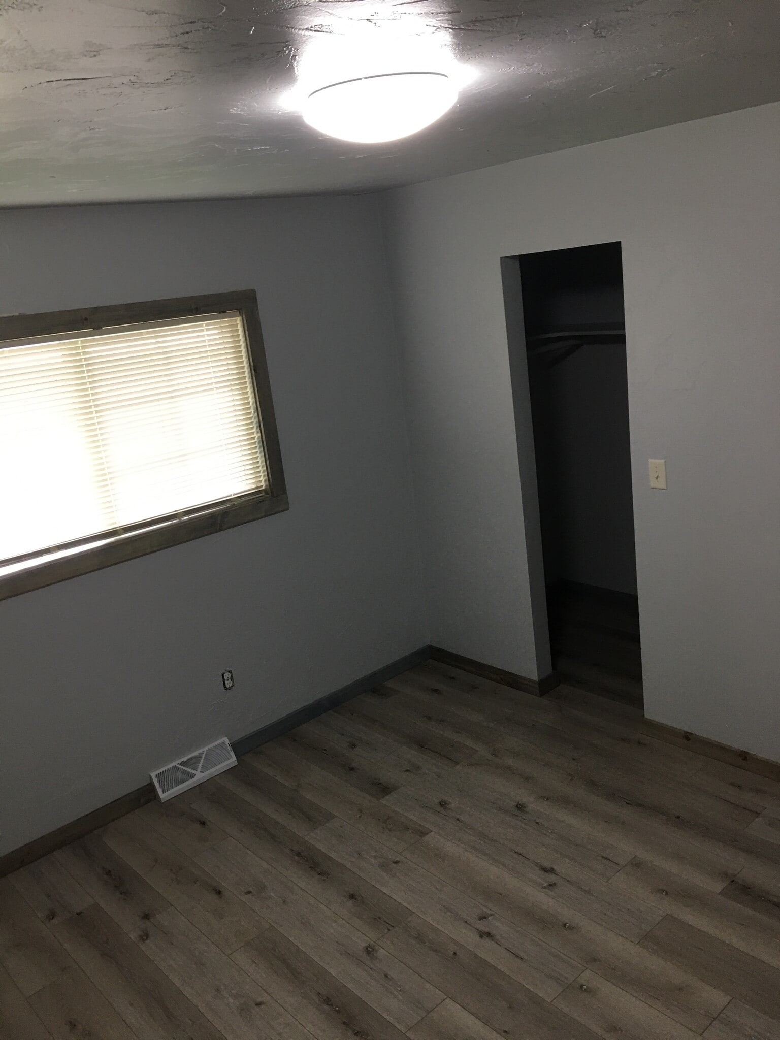 Master bedroom, walk in closet - 1433 Witzel Ave