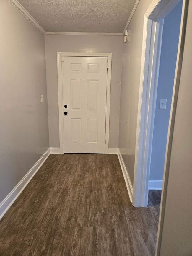 Building Photo - 4 Bedroom; 2 Bath home with Central Heatin...