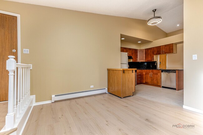 Building Photo - 4 Echo Ct