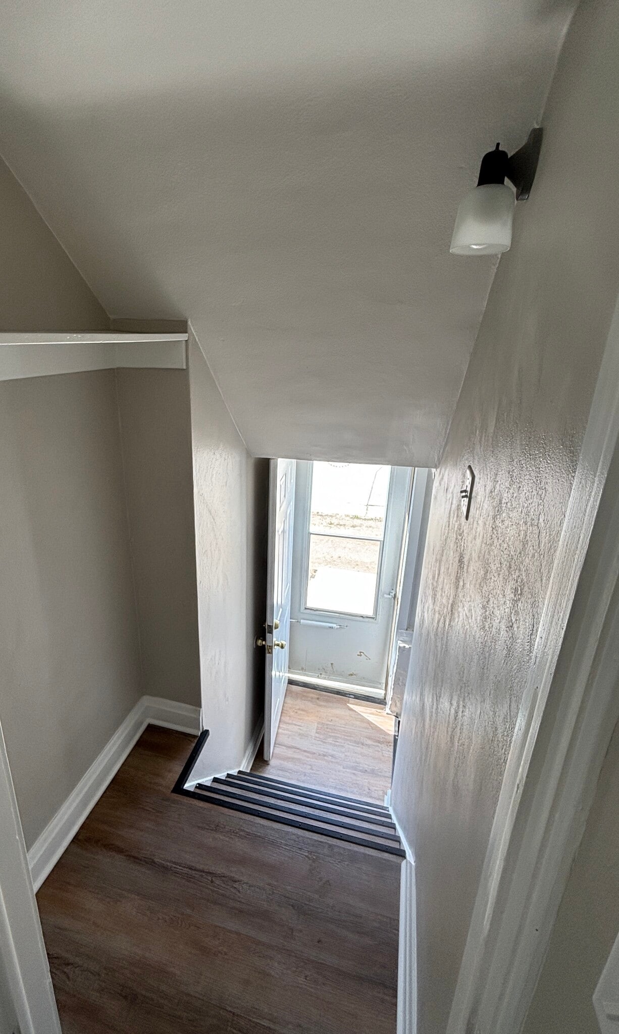 Rear Hall - 6433 39th Ave