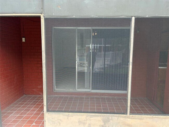 Building Photo - 1140 83rd Ave N