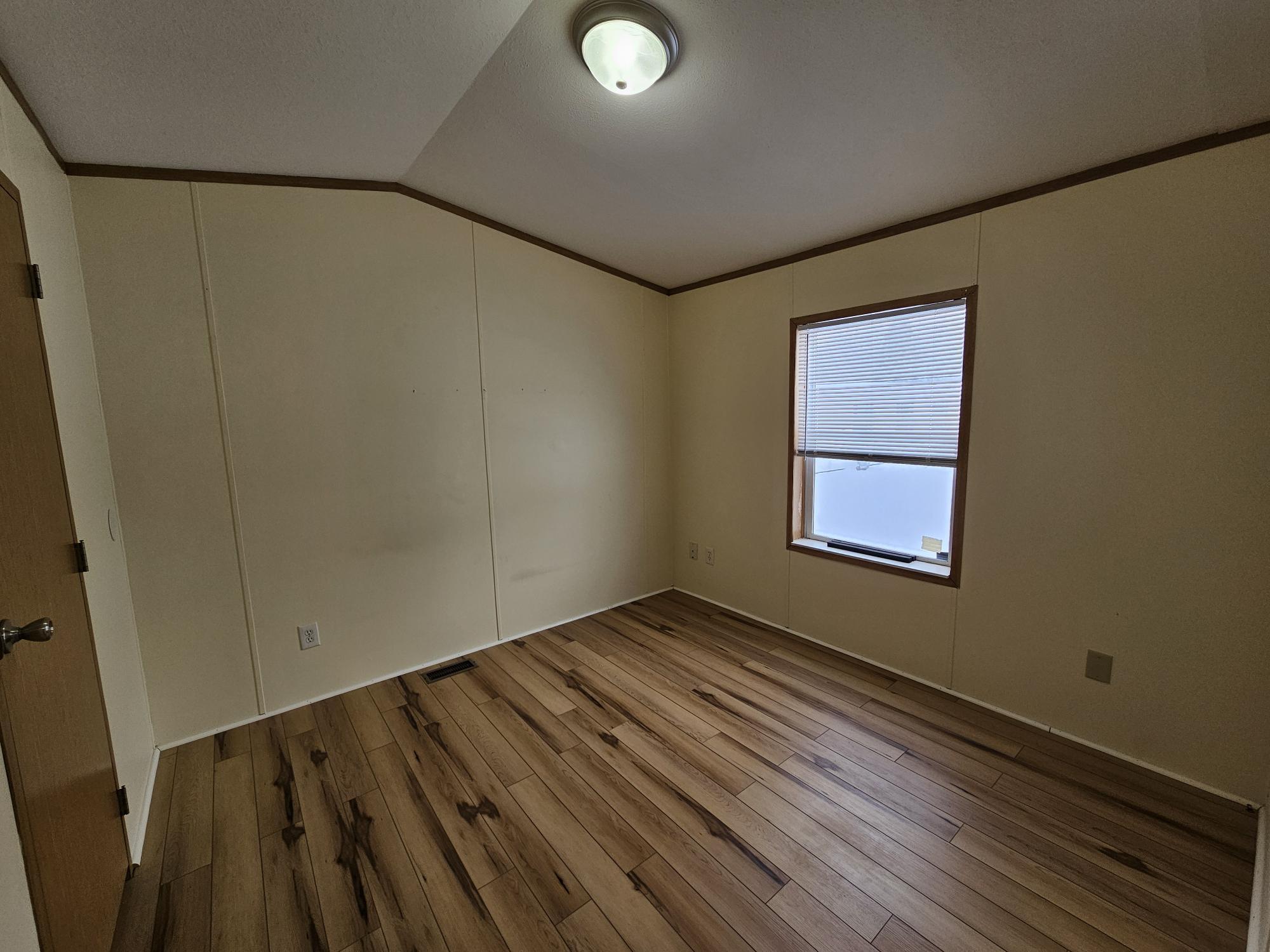 Building Photo - 32 Woodside Ln