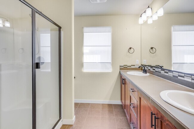 Building Photo - Beautiful 4 Bed, 2.5 Bath Rental Home in Wilsonville!