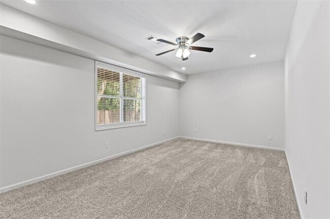 Building Photo - 3360 Pierce Arrow Cir