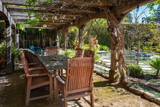 Building Photo - 0 E Junipero St