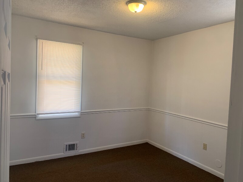 Building Photo - 3519 Evangeline Dr