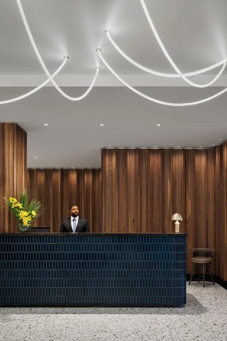 Building Photo - 405 W 206th St