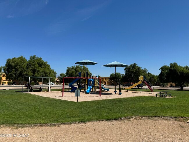 Building Photo - 6590 E Cooperstown Dr