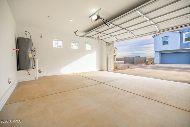 Building Photo - 8149 E Petunia Ave