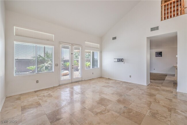 Building Photo - 10227 Sunset Gardens Dr