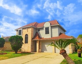 Building Photo - 10919 Pigeonwood Dr