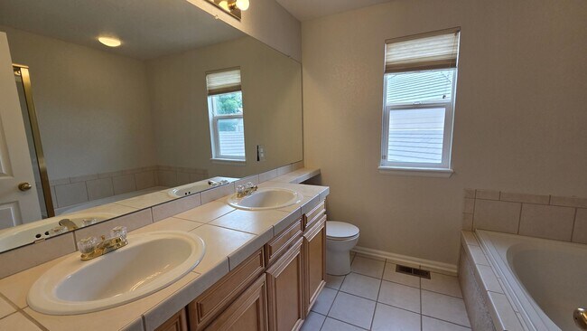 Building Photo - Spacious 5-Bedroom Home in Desirable Rock Creek – Fresh Updates & Fantastic Location!