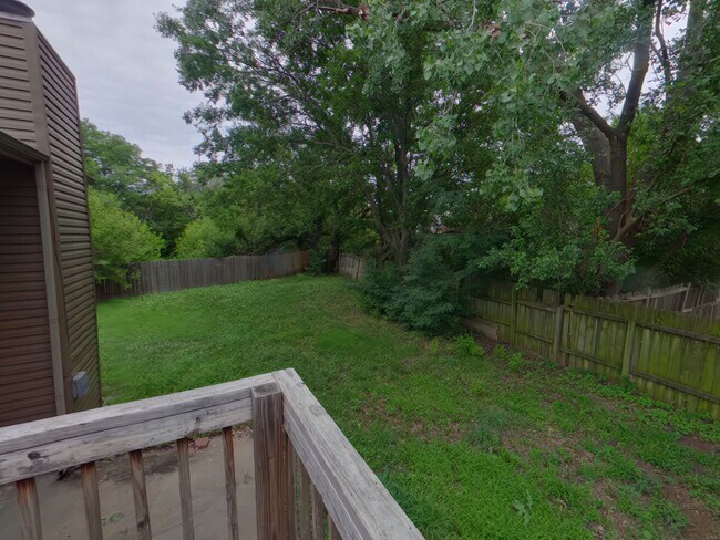 Building Photo - 1730 S Beech Ct