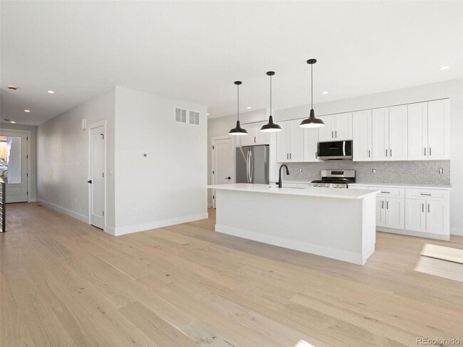 Building Photo - Brand New 3BD, 4BA Half-Duplex in Villa Park with Back Yard