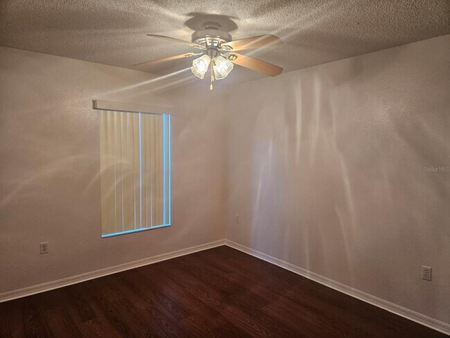 Building Photo - 3985 Andover Cay Blvd