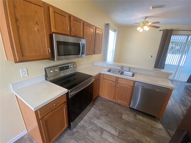 Building Photo - 302 Bluff Pass Dr