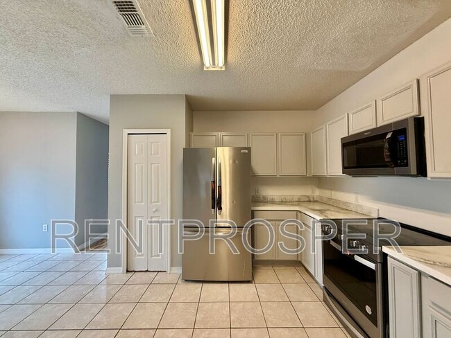 Building Photo - 677 Elbridge Dr