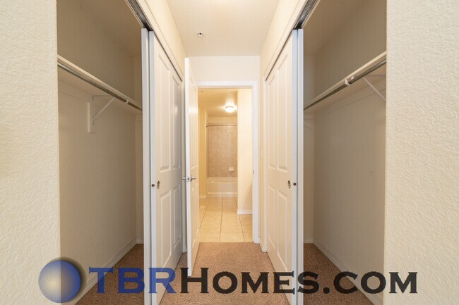 Building Photo - 14300 Waterside Ln