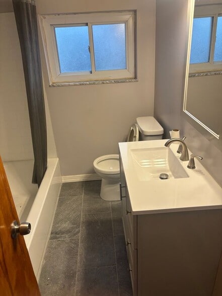 Building Photo - 1207 Monongahela Blvd