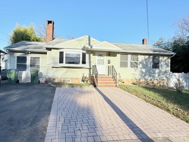 Primary Photo - 25 Reed Street